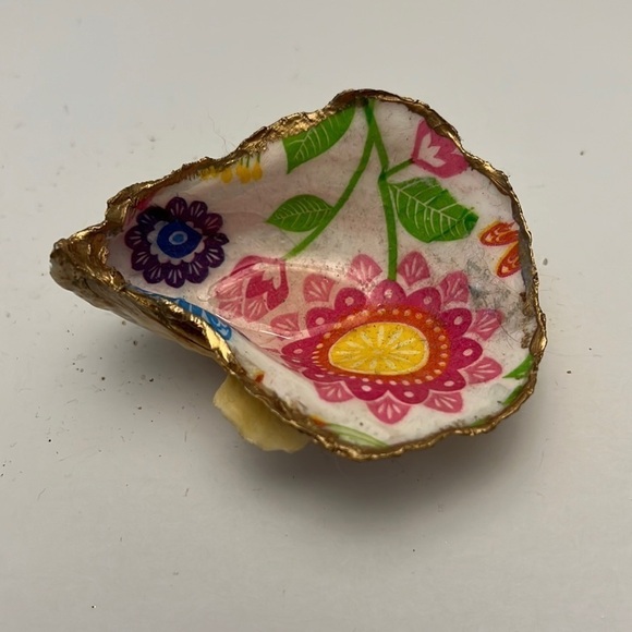 Handmade Oyster Art Shell Trinket Vanity Ring Dish Flowers - Picture 4 of 6